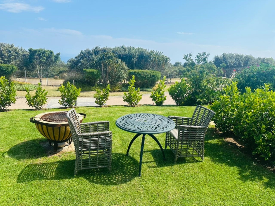 4 Bedroom Property for Sale in Herolds Bay Western Cape